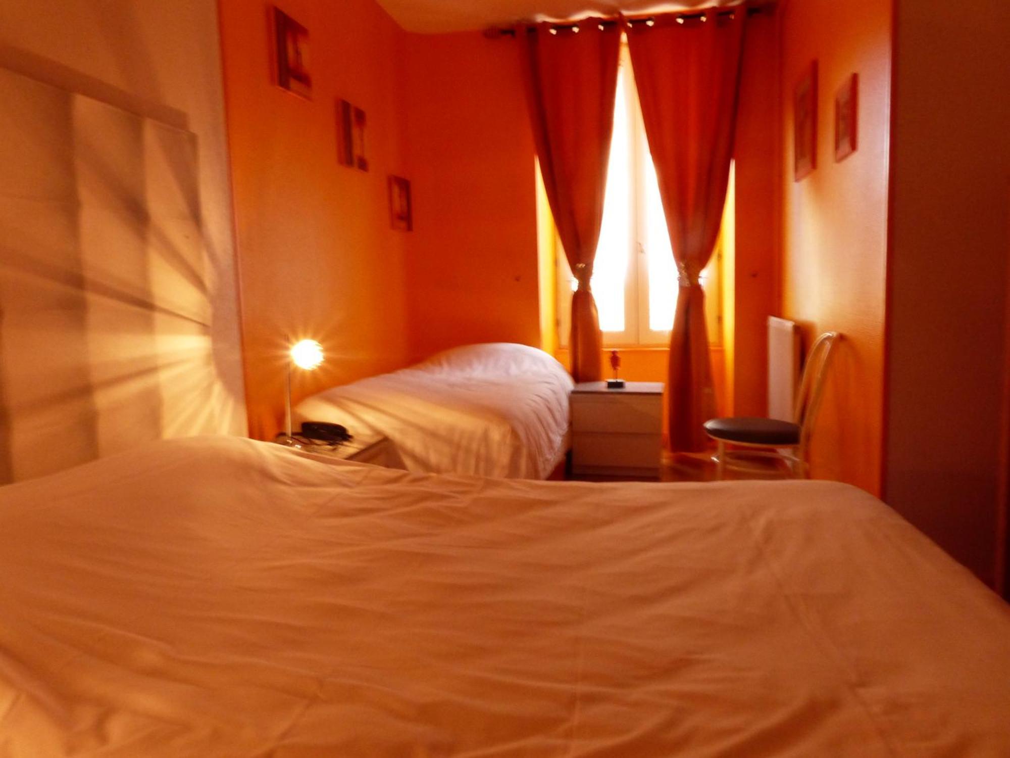 Logis Hotel Au Croissant Buzançais الغرفة الصورة