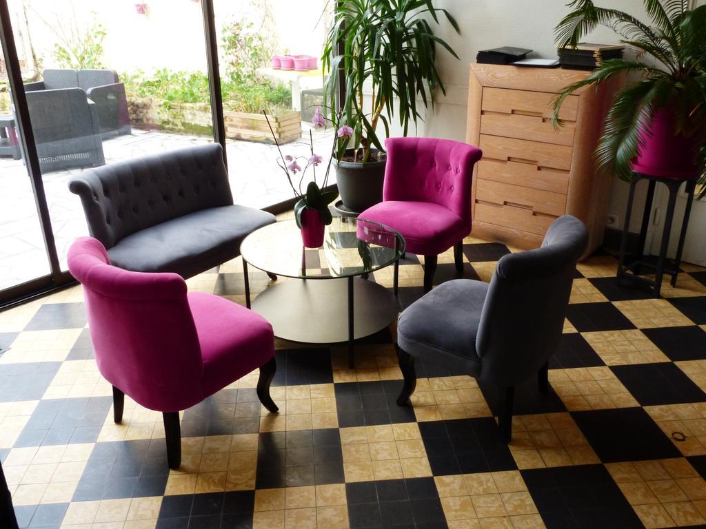 Logis Hotel Au Croissant Buzançais المظهر الخارجي الصورة