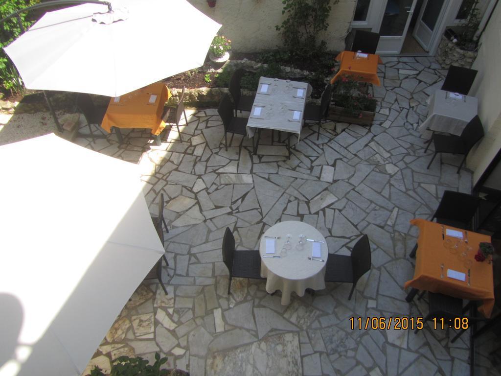 Logis Hotel Au Croissant Buzançais المظهر الخارجي الصورة