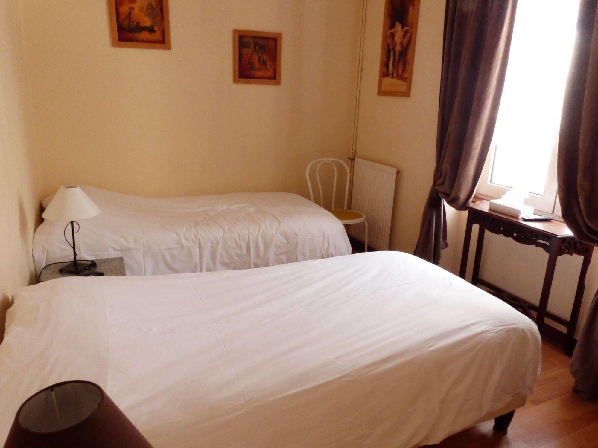 Logis Hotel Au Croissant Buzançais المظهر الخارجي الصورة