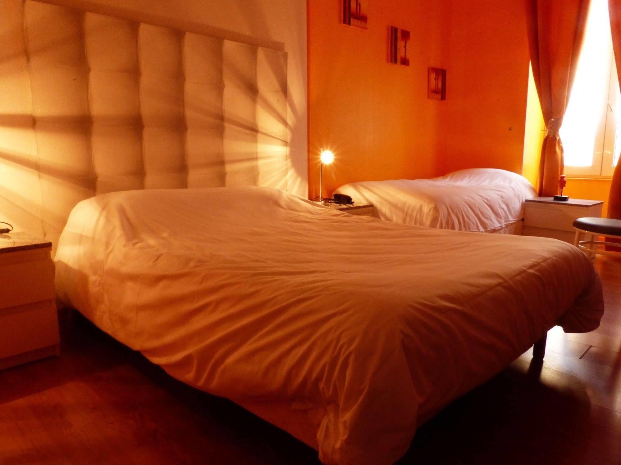 Logis Hotel Au Croissant Buzançais المظهر الخارجي الصورة
