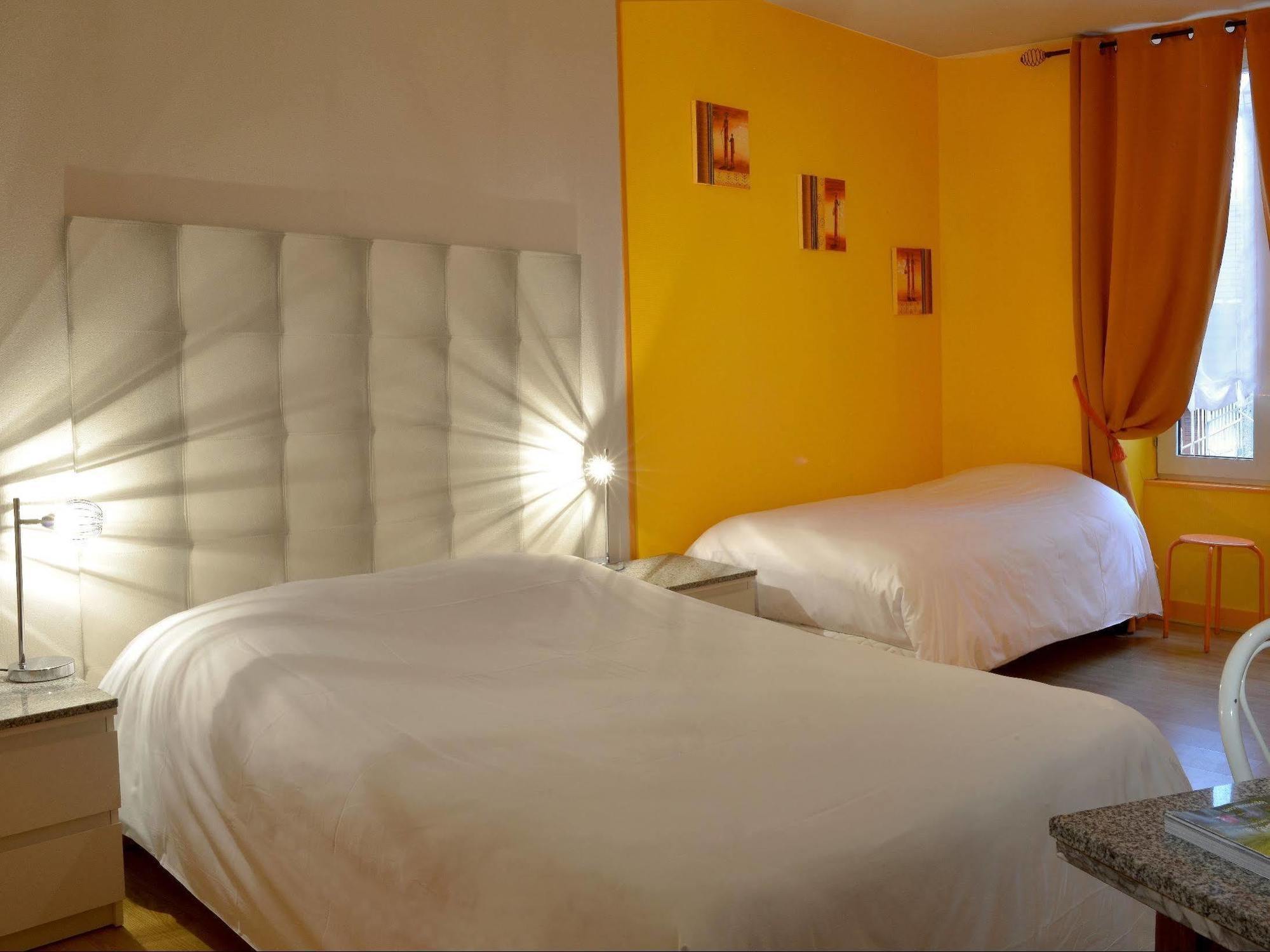 Logis Hotel Au Croissant Buzançais المظهر الخارجي الصورة
